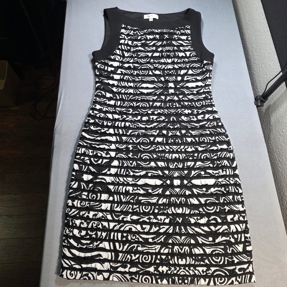 London Style Black White Abstract Tiered Ruffle Sheath Dress Size 8 Sleeveless